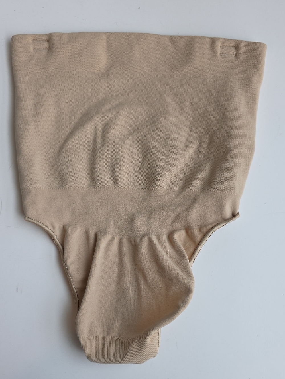 NWOT SKIMS Nude Shaping Thong XS G022